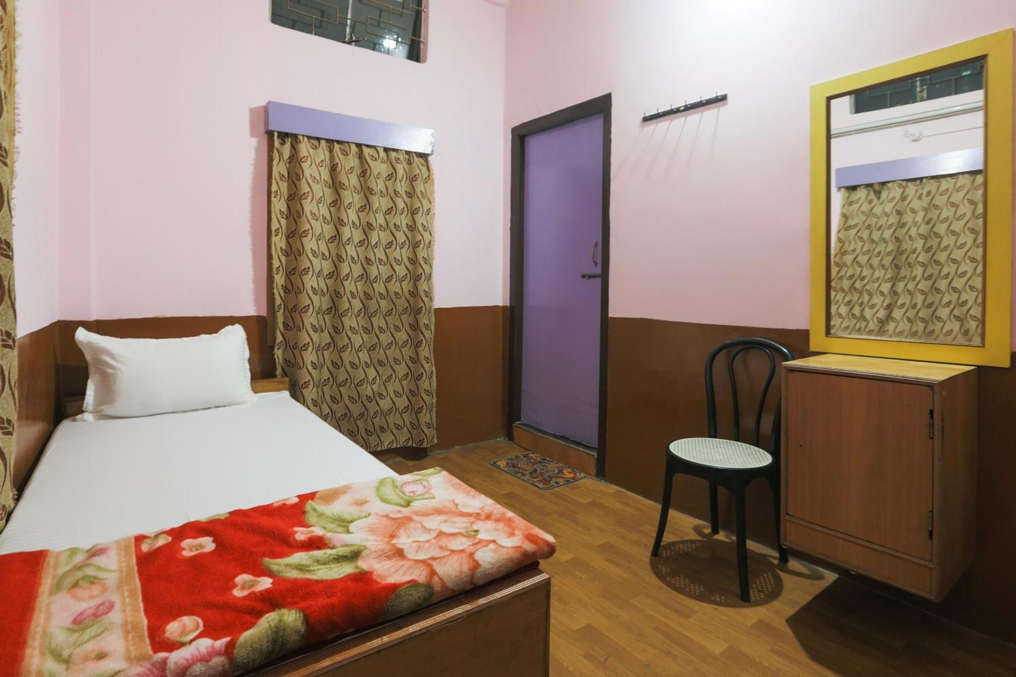 Oyo Hotel 43459 Oasis Lodge Jorhāt Zewnętrze zdjęcie